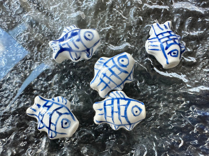 5pcs handmade glazed fish porcelain beads fish-shape ceramic beads DIY crafts hand paint [#8]