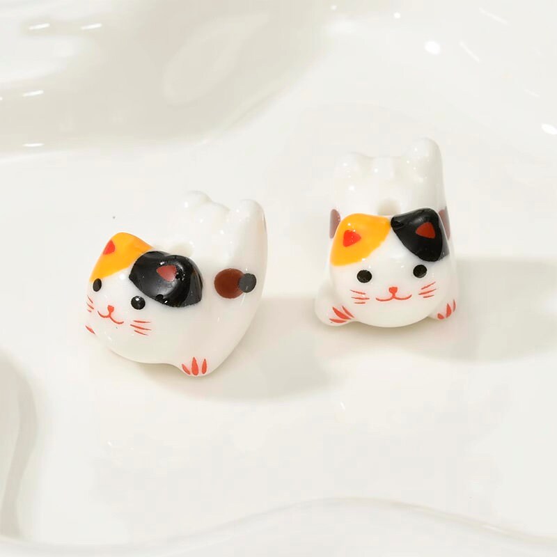 2pcs handmade cat porcelain beads cat-shape ceramic beads DIY crafts hand paint [#13]