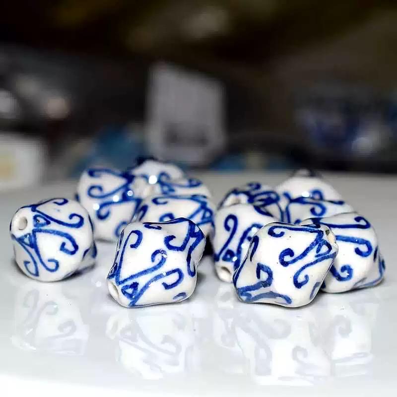 5pcs blue-and-white curved lined porcelain, hand-painted ceramic beads beaded necklaces DIY jewelry accessories